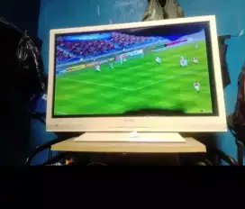 LED TV analog 32 inci Sharp Aquos,, minus