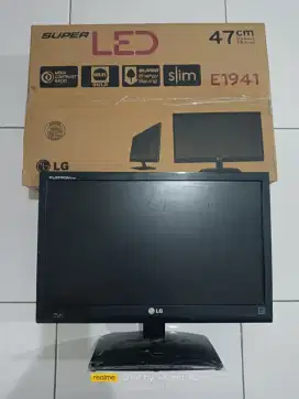 Monitor LED  komputer