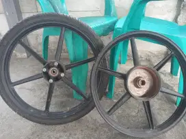 Di jual velk matic ring 17 kondisi bagus