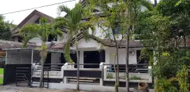 Disewakan rumah besar cocok buat hunian dan kantor