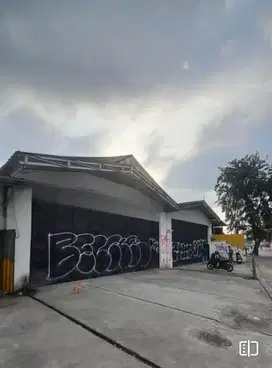 Disewakan 2 Ruko Ex Sorum Mobil Lokasi Komersil Pondok Bambu