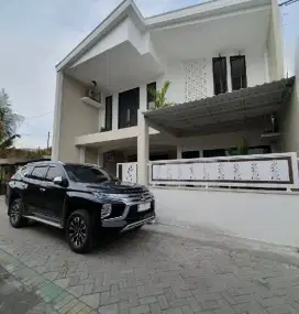 Dijual Rumah 2 Lantai, SHM.