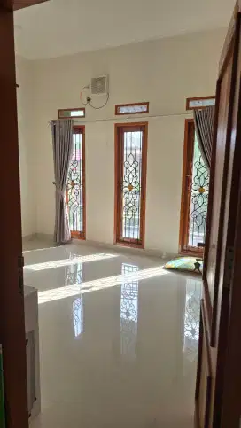 Terima kamar kos lantai khusus perempuan