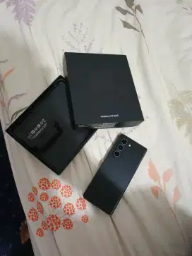 Dijual Samsung Z Fold 5 12/256 sein resmi Indonesia