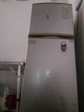 Jual Cepat Kulkas 2 pintu