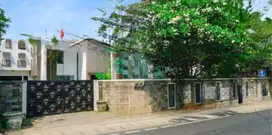 Di jual rumah mewah 3 lantai