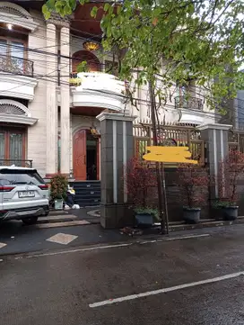 Di Jual Cepat Rumah SULTAN Fullfurnish Sayap Kiaracondong