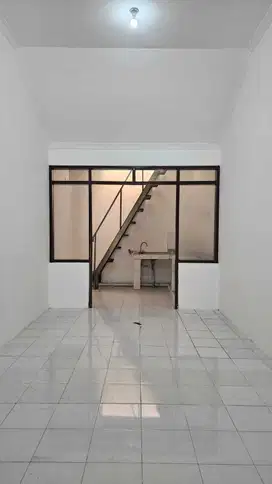 Sewa Citraland utama Siap Huni Sudah Renovasi