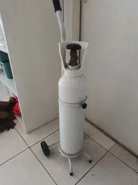 Tabung oksigen Dan nasal canul