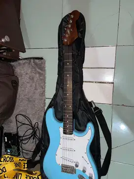 primer stratocaster & ampli roxette xt-02 GA