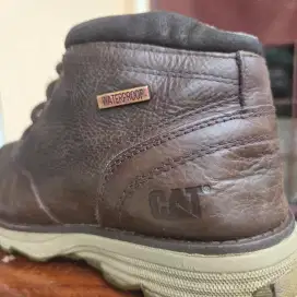 Sepatu second boot sneaker Caterpillar size 41