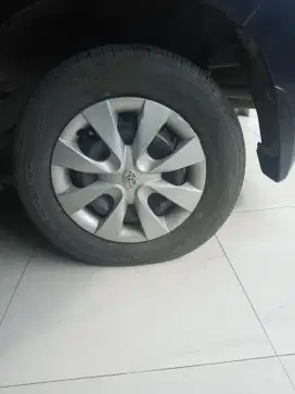 Di jual velk kaleng ori avanza R 14 4 unit