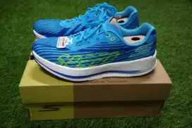 Skechers Go Run Razor 4