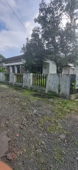 Rumah ungaran sejuk  tenang