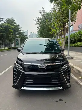 Toyota Voxy CBU 2018