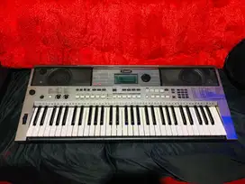 Yamaha PSR-E443