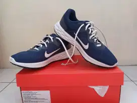 FOR SALE SEPATU NIKE REVOLUTION 6
