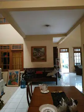 Jual Rumah Tanah luas komplek bebas banjir BSD Tangerang selatan