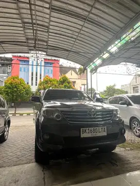 TOYOTA FORTUNER G MATIC DIESEL 2011