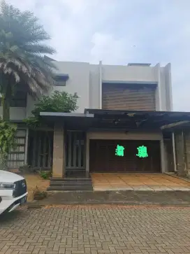 rumah green cove dengan pool