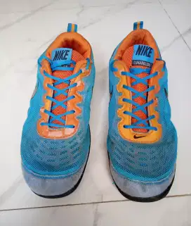Sepatu nike made vietnam 42/41fit Sol msh tebal baik