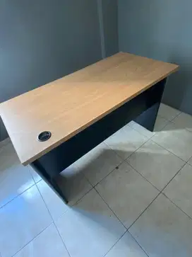 Meja Kantor/ Meja Kerja/ Meja Komputer brand informa store 120cm+laci