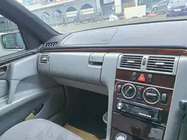 DIJUAL MOBIL KESAYANGAN