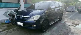 Toyota Kijang Innova 2006 Bensin