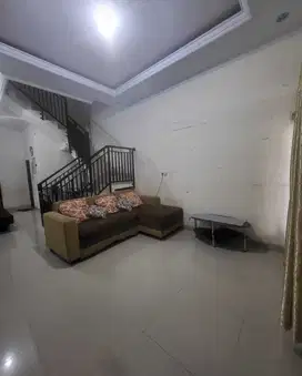 Rumah Siap Pakai, Full Furnished. Dilalui Minitrans Jakarta