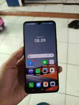 Di jual hp Vivo V21 5G ram 8/128 mulus.