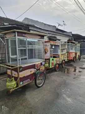 gerobak risol/tahu/cilok/telor/roti bakar/es buah/es teh/kopi-indomie