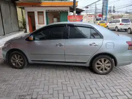 Toyota Vios tipe G 2009 MT silver
