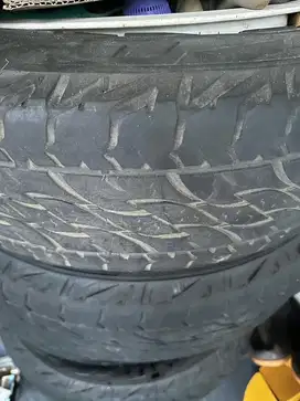 Dijual Ban Mobil Bekas merk Bridgestone ring/ukuran velg 16” (inci)