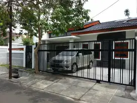 Disewakan Rumah Daerah Duren Tiga Jakarta Selatan