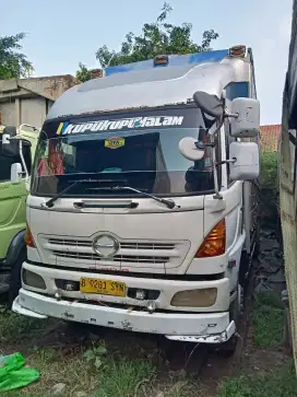 HINO WINGBOX FL235JW 2013 TRONTON 6X2 TGN1 ORIGINAL SIAP KERJA MANTAP