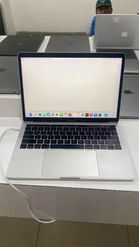 MACBOOK PRO 2019 13 INCH TOUCHBAR I5