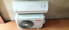 AC thosiba 1/2Pk Lowat + psng + pipa 3mtr garansi