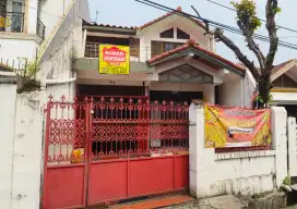 DI SEWAKAN RUMAH 2 LANTAI @KEMANGGISAN JAKARTA BARAT