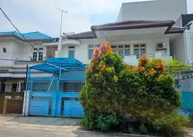 Hidden Gem, Disewakan Rumah Kartini Furnish Terawat 10x21m2
