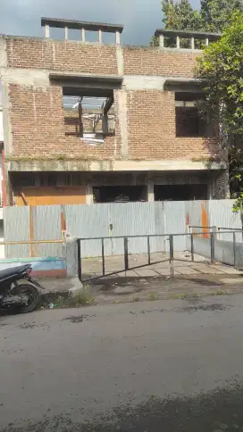 Di jual bangunan komersil.+rumah