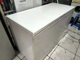 freezer box daimatsu 300liter normal beku ples kirim