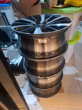 Velg pajero sama ban bekas alphard 235/50 R18