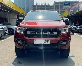 FORD EVEREST TITANIUM AT 2015 MERAH