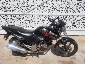 Dijual cepat New Tiger Revo 2010