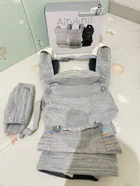 Harga Second, Rasa Baru!! Mooimom AiryKnit Baby Carrier