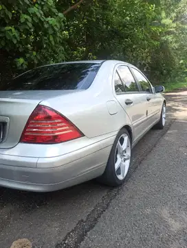 Mercedes-Benz C180 2002 Bensin