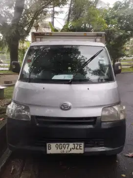 Daihatsu Grand max pick up box warna silver manual tahun 2014.