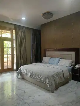 RUMAH MEWAH SURABAYA SENTUHAN KLASIK DARMO HARAPAN FOR SALE