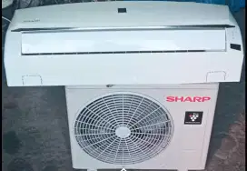 Jual ac Sharp 1/2 pk lowwat 320 watt kondisi 95% ori semua