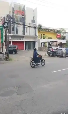 Disewakan Ruko 3 Lantai di Raya Jemursari Sby
